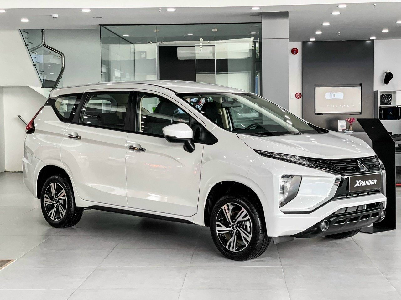 giá xe xpander mt 2023, giá xe xpander số sàn 2023, Mitsubishi Xpander MT 2023, mua xe xpander mt 2023 trả góp, Xe 7 chỗ, Xe chạy dịch vụ, xe xpander số sàn 2023, Xpander màu nâu, Xpander 2023, Xpander màu bạc, Xpander MT 2023, Xpander MT màu đen, Xpander MT màu trắng, Xpander MT số sàn